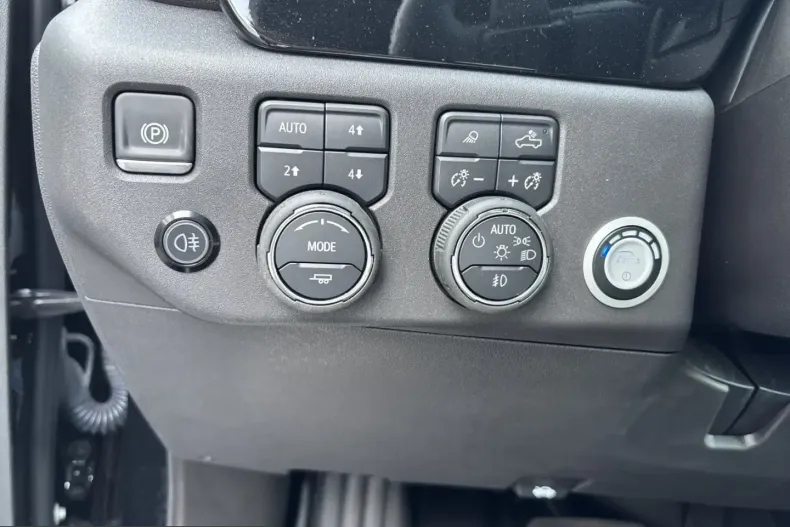 Chevrolet Silverado din 2025 cu 1.100 km - oferta CHE201101 - foto 21