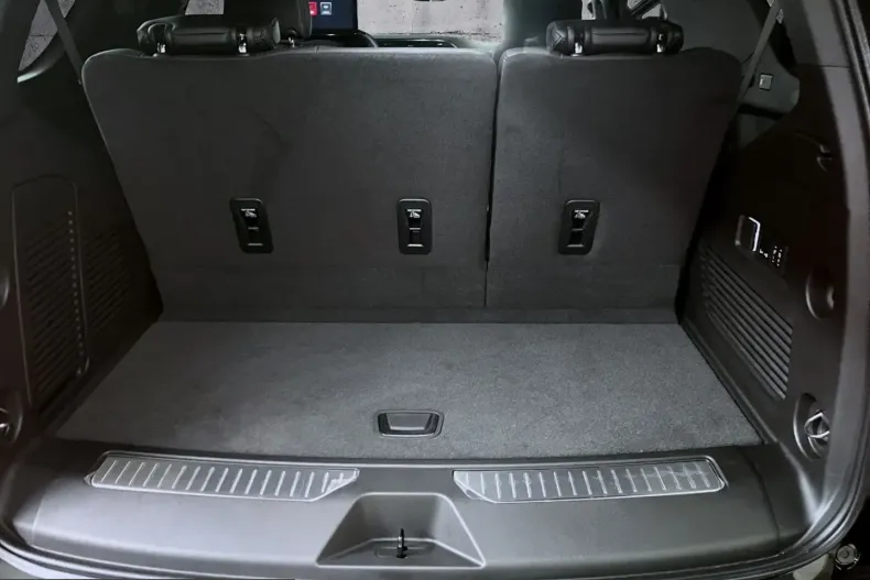 GMC Yukon din 2025 cu 6.180 km - oferta GMC201103 - foto 18