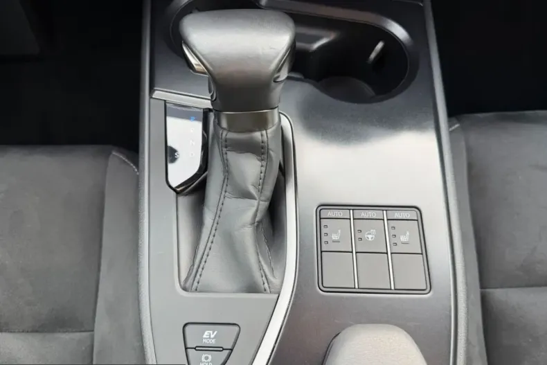 Lexus UX din 2024 cu 73.124 km - oferta LEX201105 - foto 32