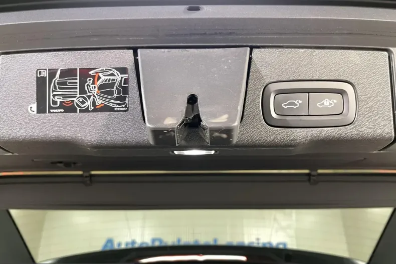 Volvo XC60 din 2021 cu 102.890 km - oferta VOL201106 - foto 24