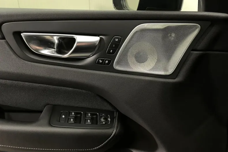 Volvo XC60 din 2021 cu 102.890 km - oferta VOL201106 - foto 26