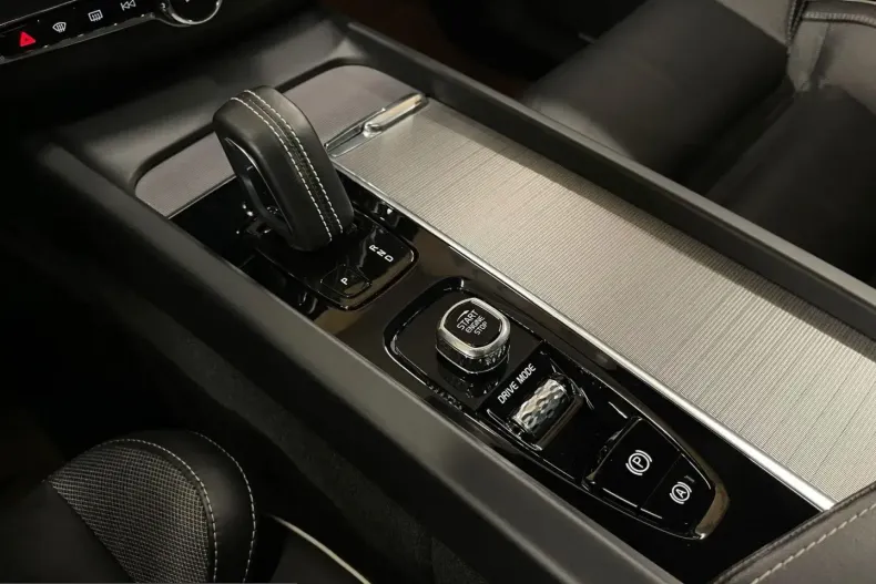 Volvo XC60 din 2021 cu 102.890 km - oferta VOL201106 - foto 31