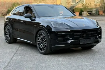 Porsche Cayenne din 2025 - oferta POR201108