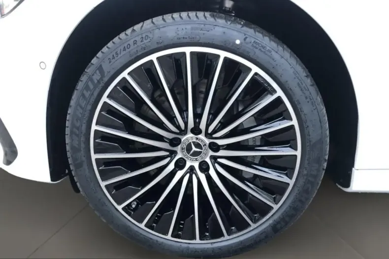 Mercedes-Benz E 450 (Clasa E) din 2024 cu 20.214 km - oferta MER201114 - foto 9