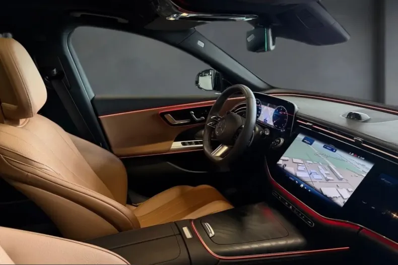 Mercedes-Benz E 450 (Clasa E) din 2025 cu 17.453 km - oferta MER201115 - foto 3