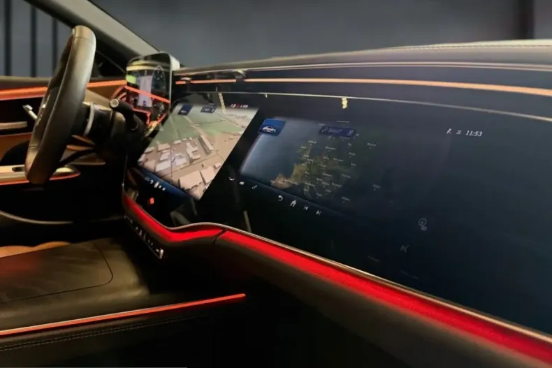 Mercedes-Benz E 450 (Clasa E) din 2025 cu 17.453 km - oferta MER201115 - foto 18