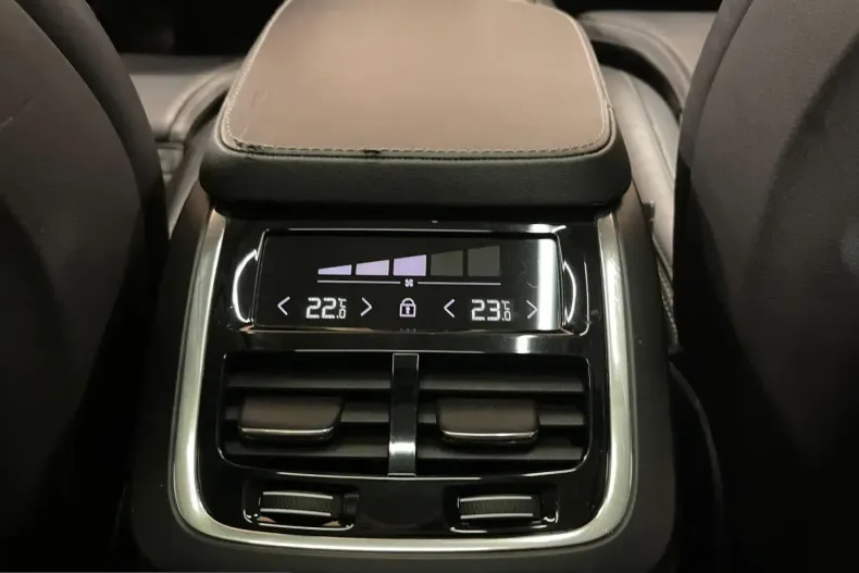 Volvo XC90 din 2021 cu 124.214 km - oferta VOL201117 - foto 24