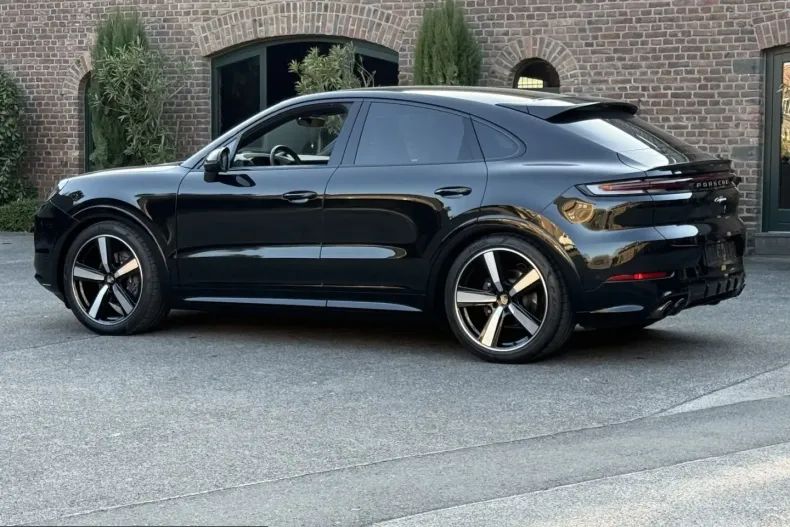 Porsche Cayenne din 2025 cu 11.000 km - oferta POR201125 - foto 5