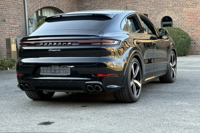 Porsche Cayenne din 2025 cu 11.000 km - oferta POR201125 - foto 19