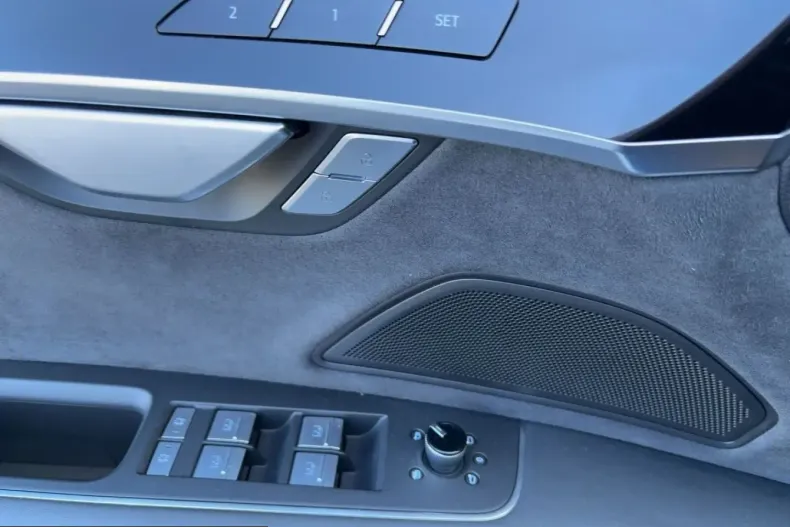 Audi A8 din 2023 cu 25.336 km - oferta AUD201145 - foto 12