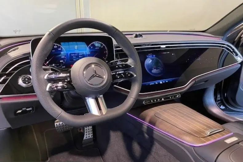 Mercedes-Benz E 220 (Clasa E) din 2023 cu 20.680 km - oferta MER201150 - foto 3