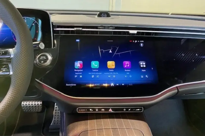 Mercedes-Benz E 220 (Clasa E) din 2023 cu 20.680 km - oferta MER201150 - foto 5