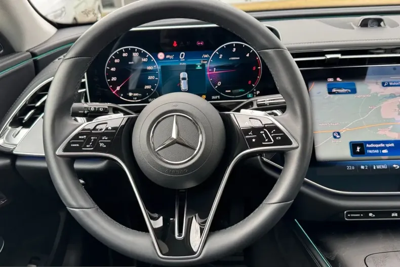 Mercedes-Benz E 220 (Clasa E) din 2023 cu 8.191 km - oferta MER201151 - foto 12