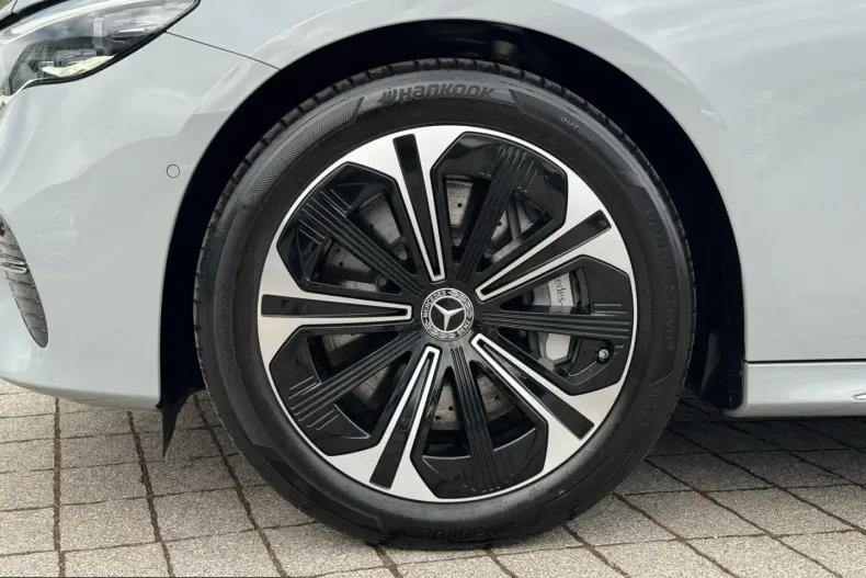 Mercedes-Benz E 220 (Clasa E) din 2023 cu 8.191 km - oferta MER201151 - foto 19