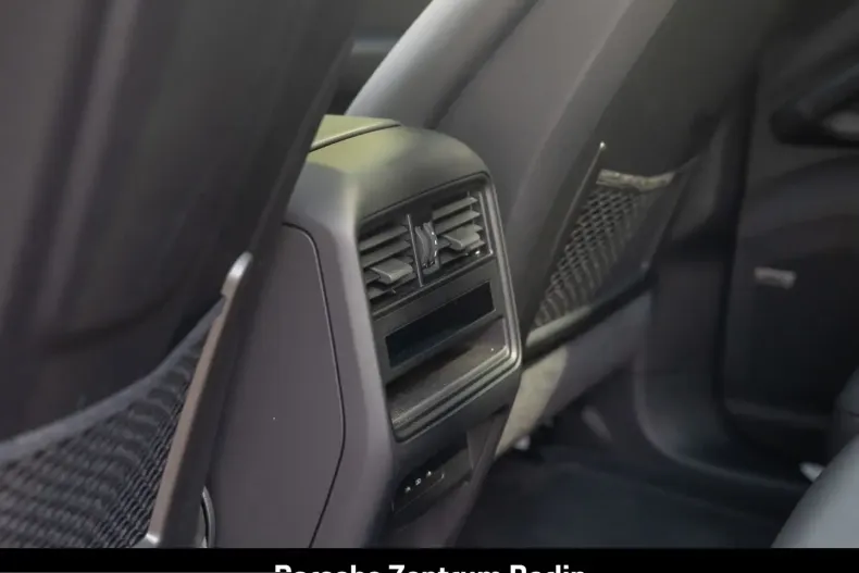 Porsche Cayenne din 2024 cu 17.606 km - oferta POR201153 - foto 24