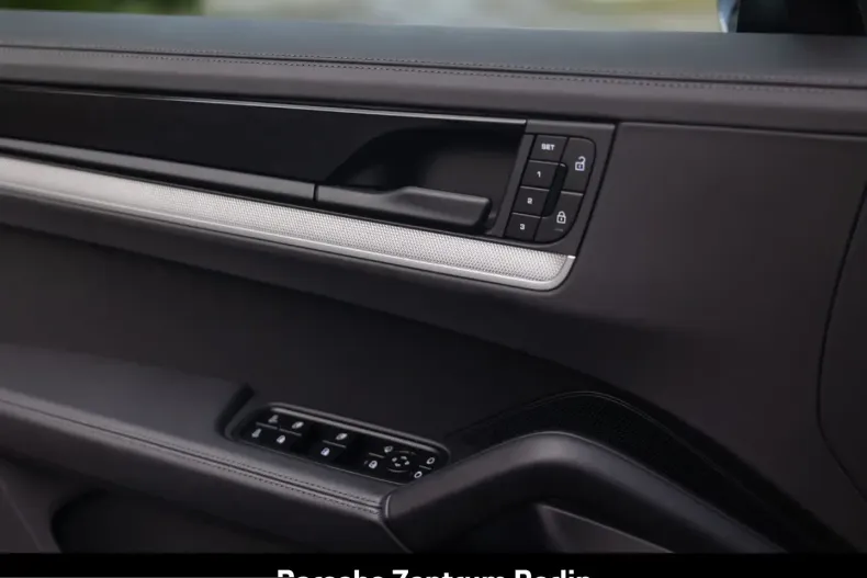 Porsche Cayenne din 2024 cu 17.606 km - oferta POR201153 - foto 35