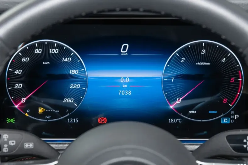 Mercedes-Benz G 450 (Clasa G) din 2024 cu 7.036 km - oferta MER201158 - foto 20