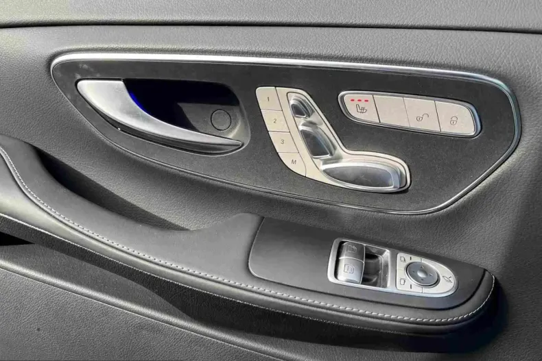 Mercedes-Benz V 300 (Clasa V) din 2025 cu 4.990 km - oferta MER201163 - foto 18