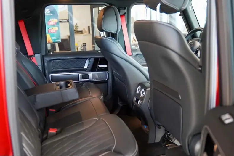 Mercedes-Benz G 500 (Clasa G) din 2024 cu 6.389 km - oferta MER201164 - foto 14