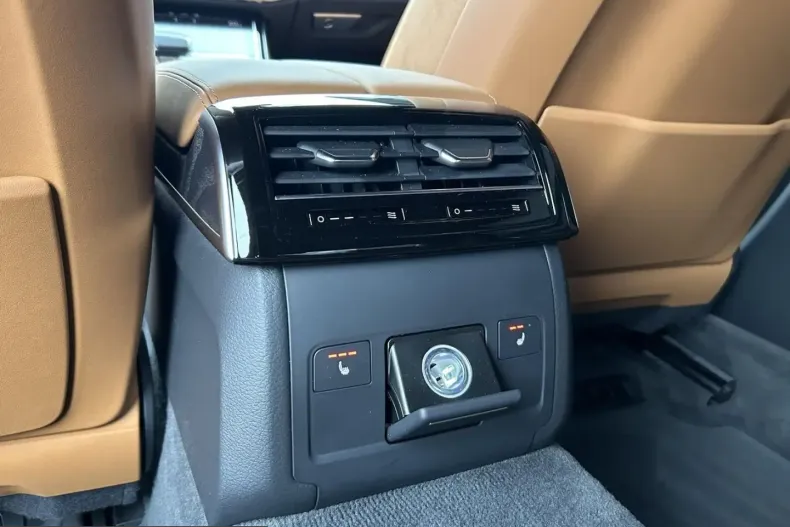 Audi A8 din 2024 cu 18.278 km - oferta AUD201173 - foto 13