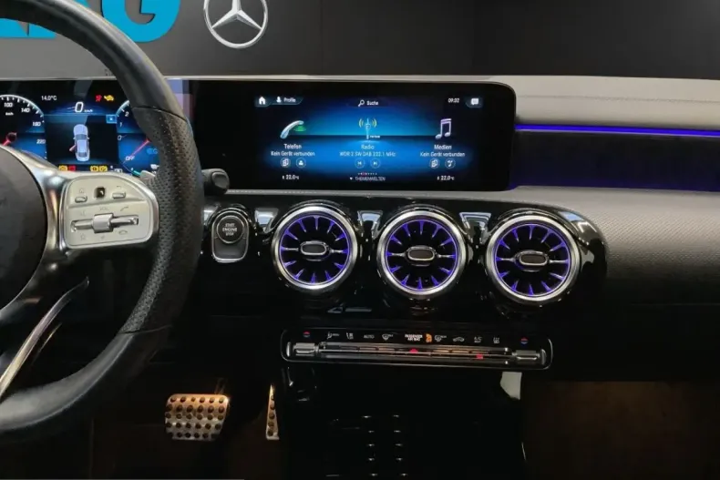 Mercedes-Benz CLA 250 (Clasa CLA) din 2022 cu 20.429 km - oferta MER201175 - foto 9