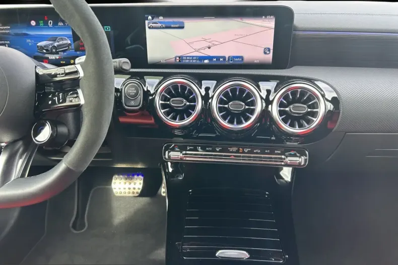 Mercedes-Benz A 35 AMG (Clasa A) din 2023 cu 6.285 km - oferta MER201178 - foto 12