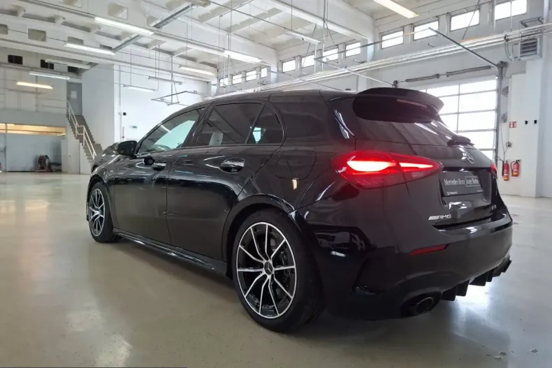 Mercedes-Benz A 35 AMG (Clasa A) din 2023 cu 5.593 km - oferta MER201179 - foto 7