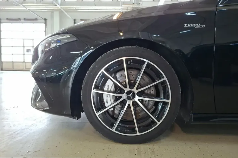 Mercedes-Benz A 35 AMG (Clasa A) din 2023 cu 5.593 km - oferta MER201179 - foto 9