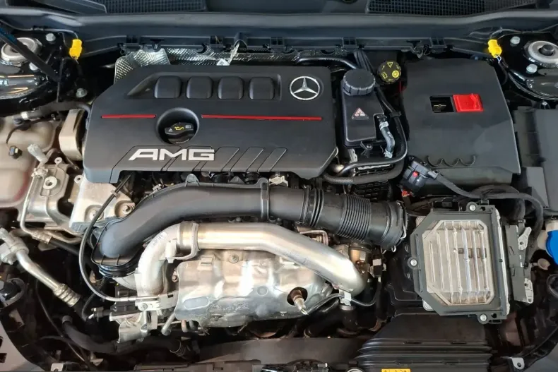 Mercedes-Benz A 35 AMG (Clasa A) din 2023 cu 5.593 km - oferta MER201179 - foto 10