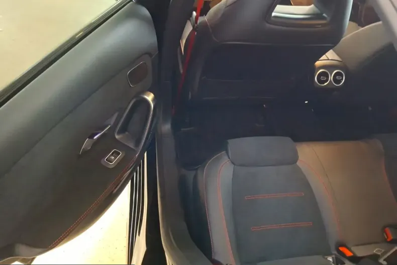 Mercedes-Benz A 35 AMG (Clasa A) din 2023 cu 5.593 km - oferta MER201179 - foto 14