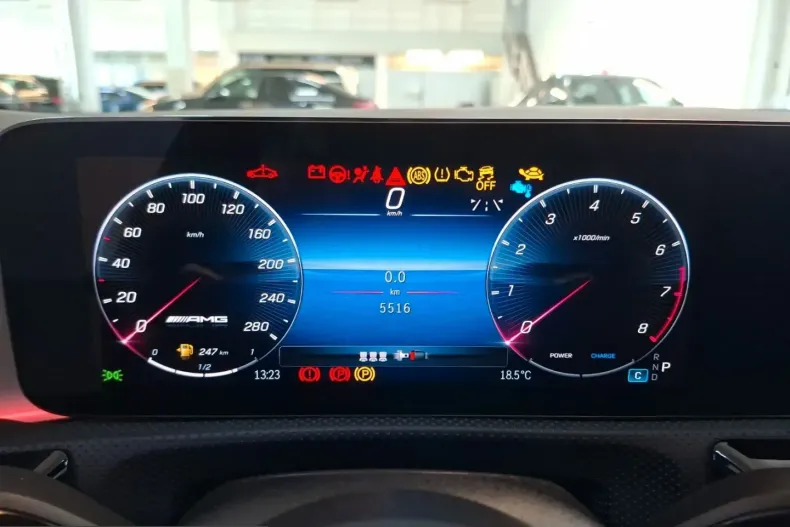 Mercedes-Benz A 35 AMG (Clasa A) din 2023 cu 5.593 km - oferta MER201179 - foto 17