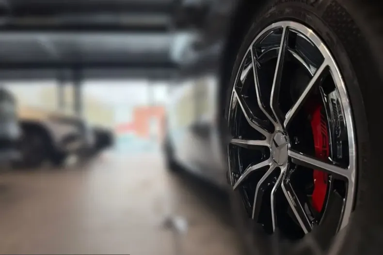 Mercedes-Benz A 35 AMG (Clasa A) din 2023 cu 15.626 km - oferta MER201180 - foto 4