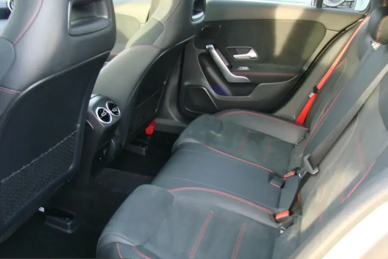 Mercedes-Benz A 35 AMG (Clasa A) din 2022 cu 21.135 km - oferta MER201181 - foto 19