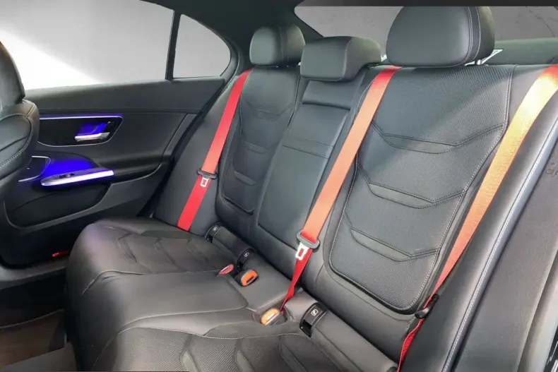 Mercedes-Benz C 43 AMG (Clasa C) din 2023 cu 5.898 km - oferta MER201182 - foto 10