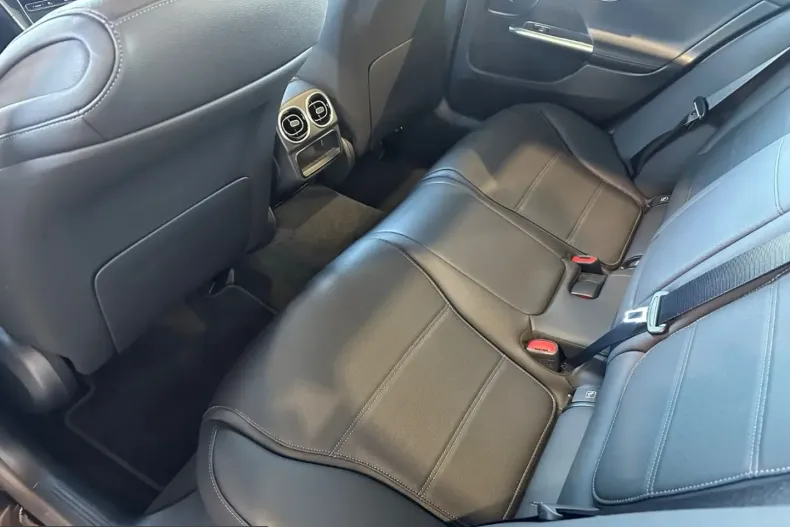 Mercedes-Benz C 300 (Clasa C) din 2023 cu 16.920 km - oferta MER201183 - foto 10