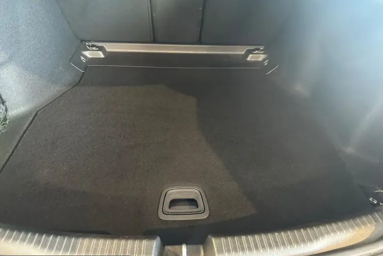 Mercedes-Benz C 300 (Clasa C) din 2023 cu 16.920 km - oferta MER201183 - foto 12