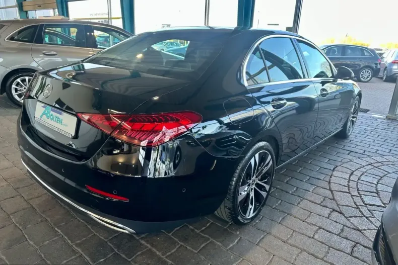 Mercedes-Benz C 300 (Clasa C) din 2023 cu 16.920 km - oferta MER201183 - foto 13