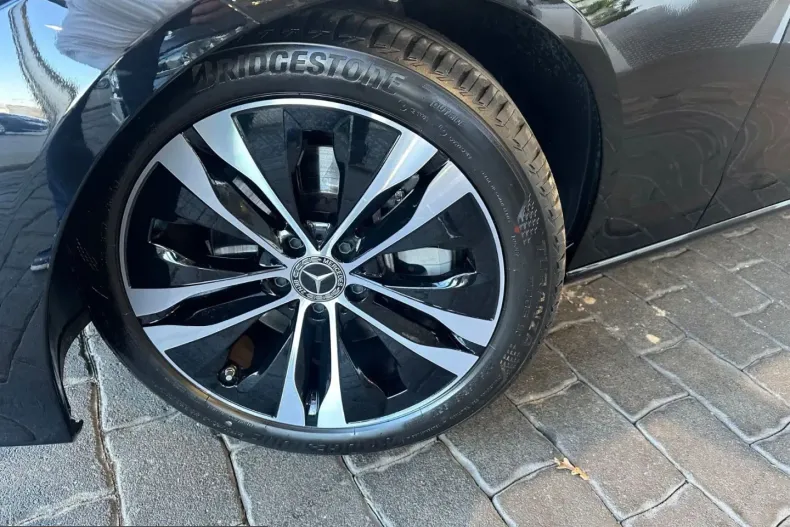 Mercedes-Benz C 300 (Clasa C) din 2023 cu 16.920 km - oferta MER201183 - foto 16