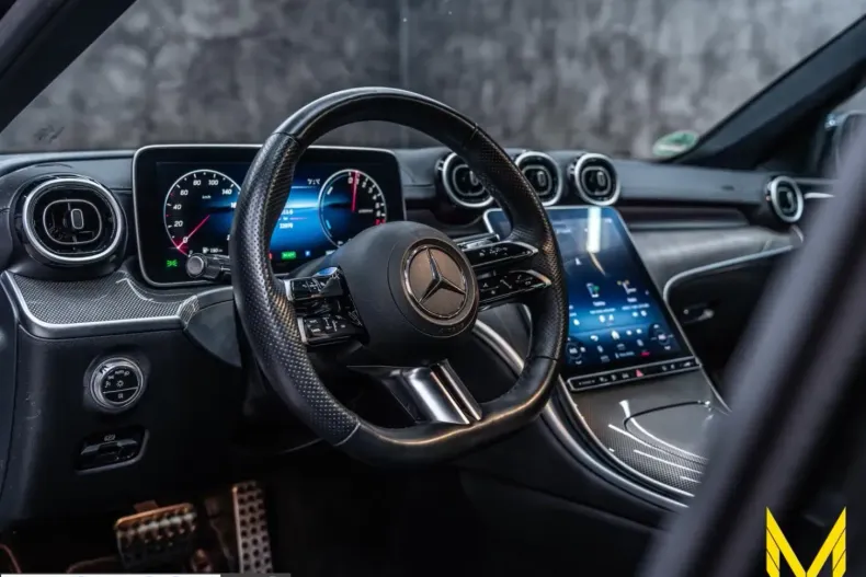 Mercedes-Benz C 300 (Clasa C) din 2023 cu 22.069 km - oferta MER201184 - foto 11