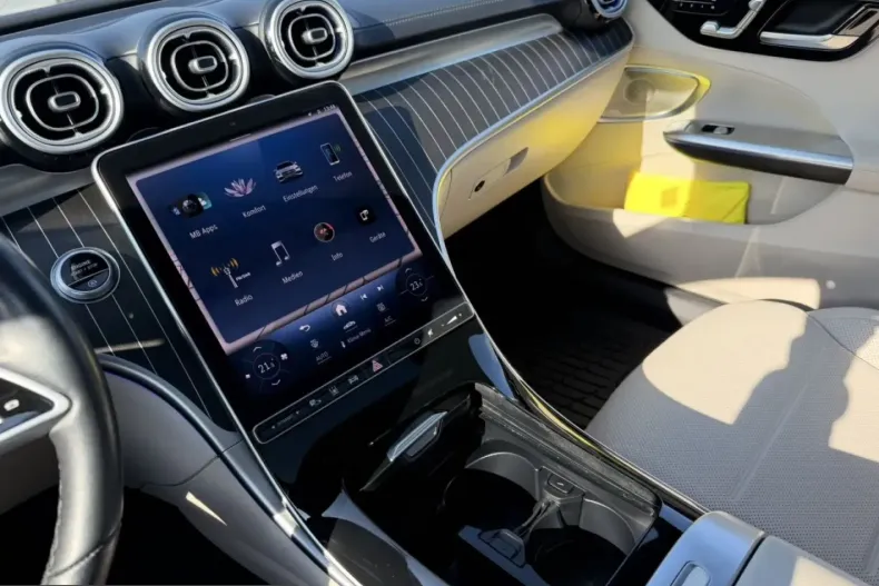 Mercedes-Benz C 300 (Clasa C) din 2023 cu 26.855 km - oferta MER201185 - foto 12