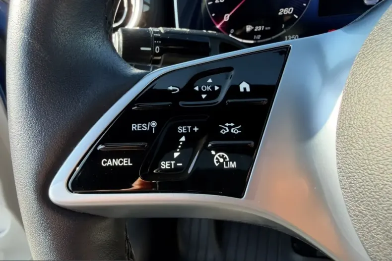 Mercedes-Benz C 300 (Clasa C) din 2023 cu 26.855 km - oferta MER201185 - foto 15