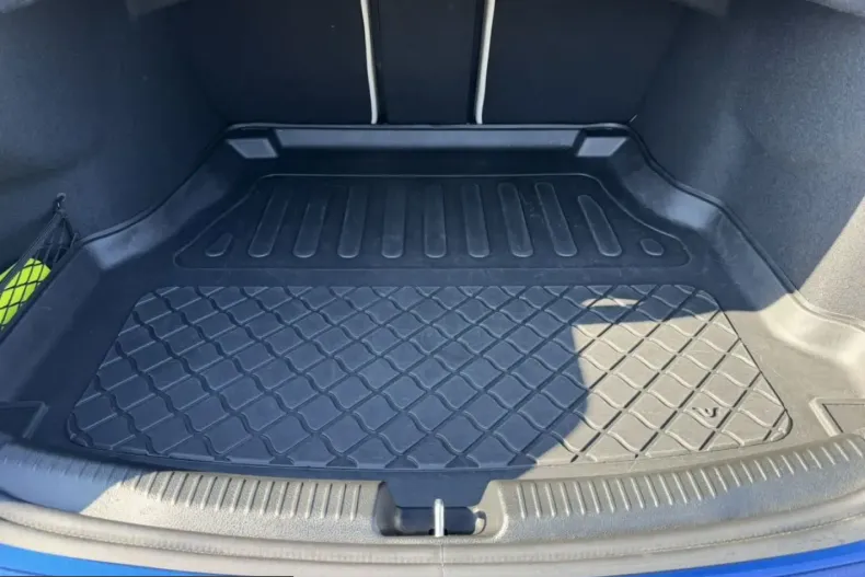 Mercedes-Benz C 300 (Clasa C) din 2023 cu 26.855 km - oferta MER201185 - foto 19