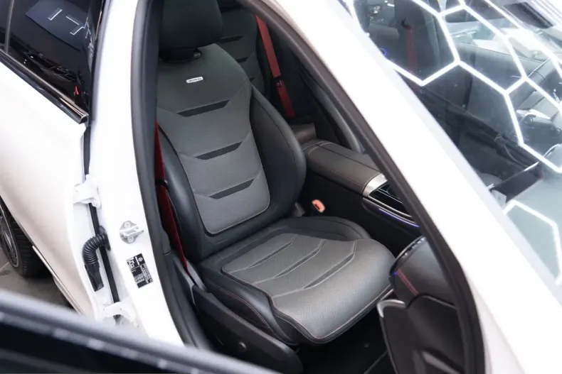 Mercedes-Benz C 43 AMG (Clasa C) din 2023 cu 27.200 km - oferta MER201186 - foto 13