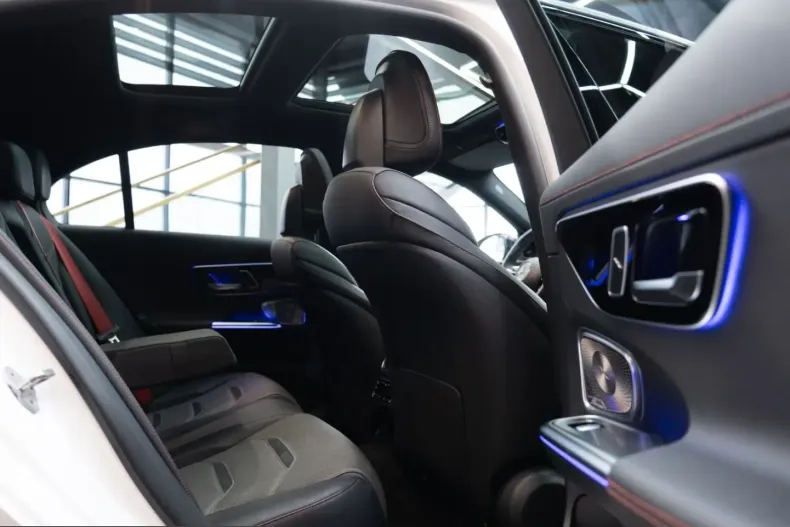 Mercedes-Benz C 43 AMG (Clasa C) din 2023 cu 27.200 km - oferta MER201186 - foto 15