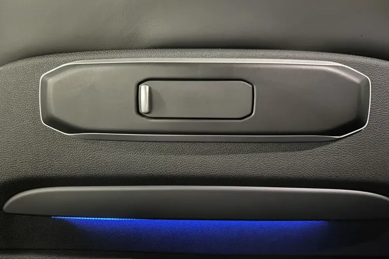 BMW X6 (Seria X) din 2025 cu 9.643 km - oferta BMW201192 - foto 18