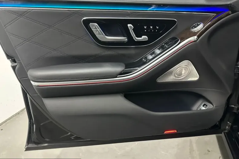 Mercedes-Benz S 680 (Clasa S) din 2024 cu 9.700 km - oferta MER201210 - foto 10