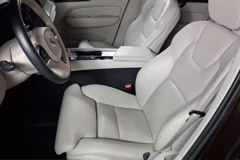 Volvo XC60 din 2021 cu 23.496 km - oferta VOL201224 - foto 11