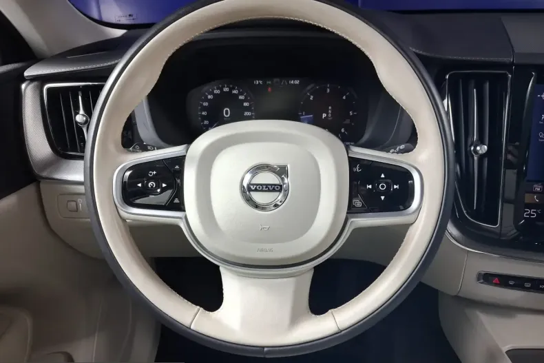 Volvo XC60 din 2021 cu 23.496 km - oferta VOL201224 - foto 14