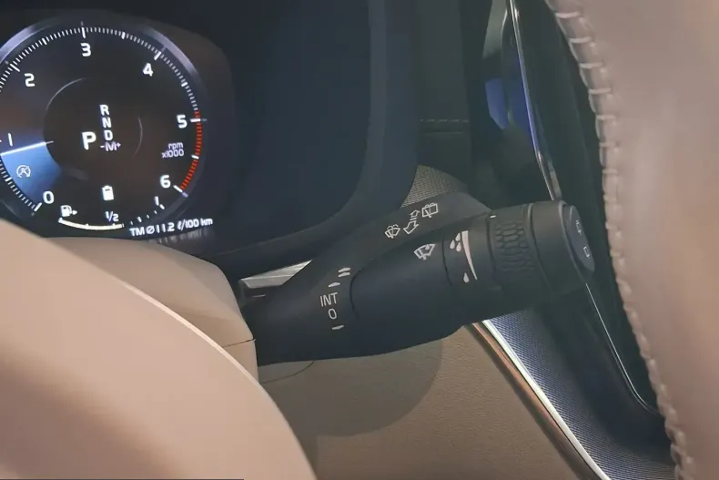 Volvo XC60 din 2021 cu 23.496 km - oferta VOL201224 - foto 20