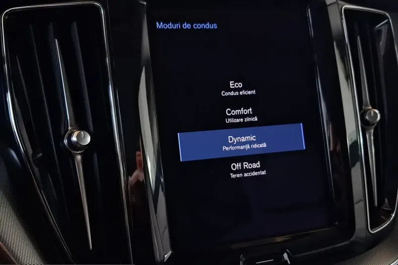 Volvo XC60 din 2021 cu 23.496 km - oferta VOL201224 - foto 23